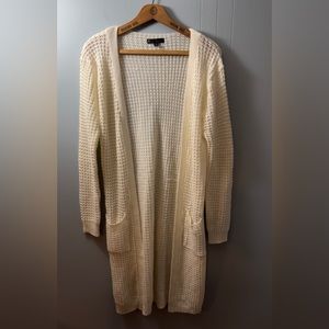 Icon Apparel Cardigan Sweater. Size Large. Cream.